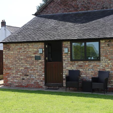 Malthouse Farm Cottage Studio Dilhorne Dış mekan fotoğraf