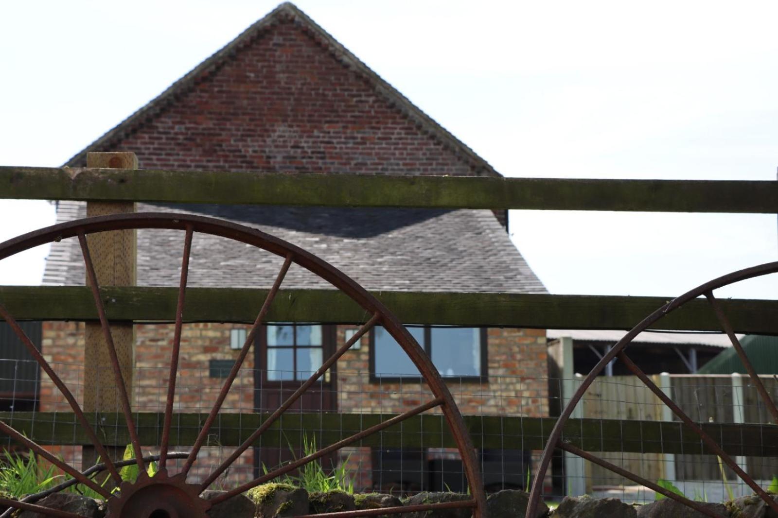 Malthouse Farm Cottage Studio Dilhorne Dış mekan fotoğraf
