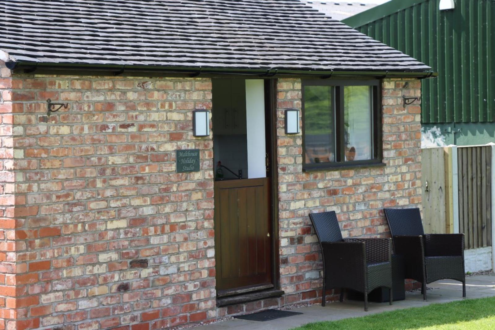 Malthouse Farm Cottage Studio Dilhorne Dış mekan fotoğraf