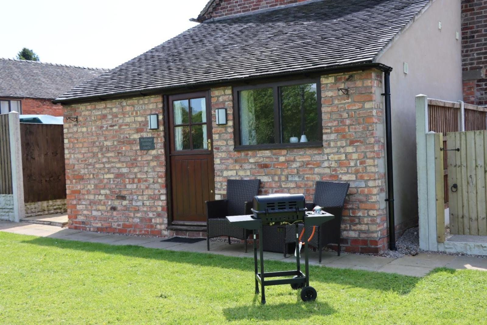 Malthouse Farm Cottage Studio Dilhorne Dış mekan fotoğraf